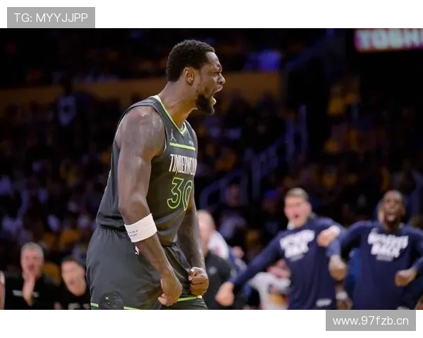 森林狼逆袭雷霆获胜 展现强大韧性 森林狼逆袭雷霆获胜 展现强大韧性