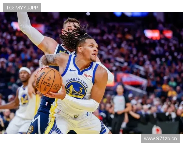 勇士八人上双轻取灰熊理查德耀